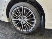 Ford Mondeo 2.0 TDCi Vignale Estate 5dr Diesel Powershift Euro 6 (s/s) (210 ps) 