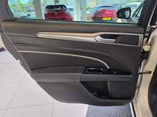 Ford Mondeo 2.0 TDCi Vignale Estate 5dr Diesel Powershift Euro 6 (s/s) (210 ps) 