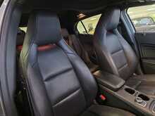Mercedes-Benz GLA 2.1 GLA200d AMG Line (Premium Plus) SUV 5dr Diesel 7G-DCT 4MATIC Euro 6 (s/s) (136 ps) 