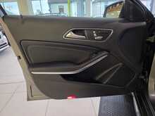Mercedes-Benz GLA 2.1 GLA200d AMG Line (Premium Plus) SUV 5dr Diesel 7G-DCT 4MATIC Euro 6 (s/s) (136 ps) 