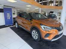 Renault Captur 1.3 TCe Iconic SUV 5dr Petrol Manual Euro 6 (s/s) (130 ps) 