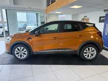 Renault Captur 1.3 TCe Iconic SUV 5dr Petrol Manual Euro 6 (s/s) (130 ps) 