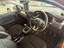 Renault Captur 1.3 TCe Iconic SUV 5dr Petrol Manual Euro 6 (s/s) (130 ps) 