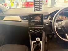 Renault Captur 1.3 TCe Iconic SUV 5dr Petrol Manual Euro 6 (s/s) (130 ps) 