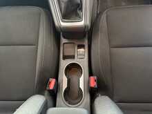 Renault Captur 1.3 TCe Iconic SUV 5dr Petrol Manual Euro 6 (s/s) (130 ps) 