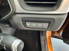 Renault Captur 1.3 TCe Iconic SUV 5dr Petrol Manual Euro 6 (s/s) (130 ps) 