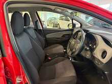 Toyota Yaris 1.0 VVT-i Icon Hatchback 5dr Petrol Manual Euro 6 (69 ps) 