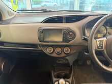 Toyota Yaris 1.0 VVT-i Icon Hatchback 5dr Petrol Manual Euro 6 (69 ps) 