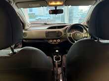 Toyota Yaris 1.0 VVT-i Icon Hatchback 5dr Petrol Manual Euro 6 (69 ps) 