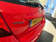 Toyota Yaris 1.0 VVT-i Icon Hatchback 5dr Petrol Manual Euro 6 (69 ps) 