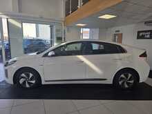 Hyundai IONIQ 1.6 h-GDi Premium Hatchback 5dr Petrol Hybrid DCT Euro 6 (s/s) (141 ps) 