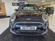 MINI Convertible 1.5 Cooper Exclusive Convertible 2dr Petrol Manual Euro 6 (s/s) (136 ps) 