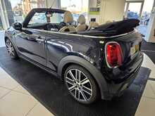 MINI Convertible 1.5 Cooper Exclusive Convertible 2dr Petrol Manual Euro 6 (s/s) (136 ps) 