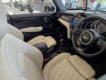 MINI Convertible 1.5 Cooper Exclusive Convertible 2dr Petrol Manual Euro 6 (s/s) (136 ps) 