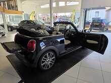 MINI Convertible 1.5 Cooper Exclusive Convertible 2dr Petrol Manual Euro 6 (s/s) (136 ps) 