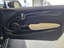 MINI Convertible 1.5 Cooper Exclusive Convertible 2dr Petrol Manual Euro 6 (s/s) (136 ps) 