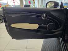 MINI Convertible 1.5 Cooper Exclusive Convertible 2dr Petrol Manual Euro 6 (s/s) (136 ps) 
