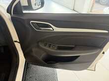 MG MG ZS 1.5 VTi-TECH Exclusive SUV 5dr Petrol Manual Euro 6 (s/s) (106 ps) 