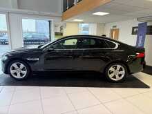Jaguar XF 2.0d Portfolio Saloon 4dr Diesel Auto Euro 6 (s/s) (180 ps) 