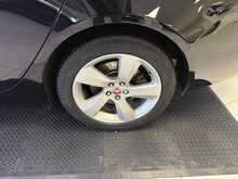 Jaguar XF 2.0d Portfolio Saloon 4dr Diesel Auto Euro 6 (s/s) (180 ps) 