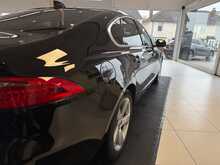 Jaguar XF 2.0d Portfolio Saloon 4dr Diesel Auto Euro 6 (s/s) (180 ps) 