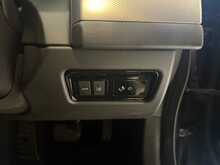 Jaguar XF 2.0d Portfolio Saloon 4dr Diesel Auto Euro 6 (s/s) (180 ps) 