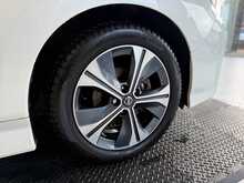 Nissan Leaf 40kWh Tekna Hatchback 5dr Electric Auto (150 ps) 