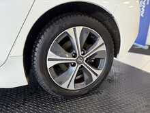 Nissan Leaf 40kWh Tekna Hatchback 5dr Electric Auto (150 ps) 