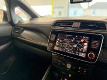Nissan Leaf 40kWh Tekna Hatchback 5dr Electric Auto (150 ps) 
