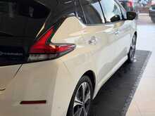 Nissan Leaf 40kWh Tekna Hatchback 5dr Electric Auto (150 ps) 