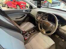Hyundai i20 1.4 Premium Nav Hatchback 5dr Petrol Auto Euro 6 (100 ps) 
