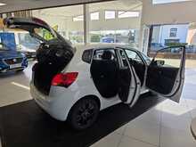 Kia Venga 1.6 2 MPV 5dr Petrol Auto Euro 6 (123 bhp) 