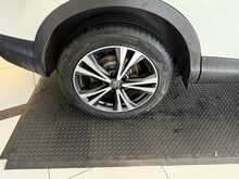 Nissan Qashqai 1.2 DIG-T N-Connecta SUV 5dr Petrol Manual Euro 6 (s/s) (115 ps) 