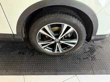 Nissan Qashqai 1.2 DIG-T N-Connecta SUV 5dr Petrol Manual Euro 6 (s/s) (115 ps) 