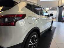Nissan Qashqai 1.2 DIG-T N-Connecta SUV 5dr Petrol Manual Euro 6 (s/s) (115 ps) 