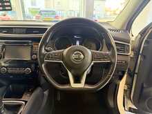 Nissan Qashqai 1.2 DIG-T N-Connecta SUV 5dr Petrol Manual Euro 6 (s/s) (115 ps) 