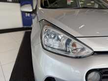 Hyundai i10 1.2 SE Hatchback 5dr Petrol Auto Euro 6 (87 ps) 