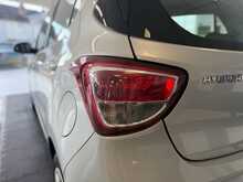 Hyundai i10 1.2 SE Hatchback 5dr Petrol Auto Euro 6 (87 ps) 