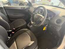 Hyundai i10 1.2 SE Hatchback 5dr Petrol Auto Euro 6 (87 ps) 