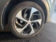 Hyundai TUCSON 2.0 CRDi Premium SUV 5dr Diesel Auto 4WD Euro 6 (136 ps) 