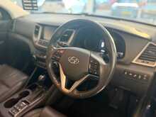 Hyundai TUCSON 2.0 CRDi Premium SUV 5dr Diesel Auto 4WD Euro 6 (136 ps) 