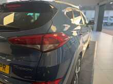 Hyundai TUCSON 2.0 CRDi Premium SUV 5dr Diesel Auto 4WD Euro 6 (136 ps) 