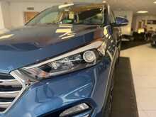 Hyundai TUCSON 2.0 CRDi Premium SUV 5dr Diesel Auto 4WD Euro 6 (136 ps) 