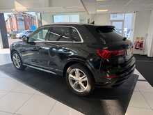 Audi Q3 1.5 TFSI CoD 35 S line SUV 5dr Petrol S Tronic Euro 6 (s/s) (150 ps) 