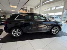 Audi Q3 1.5 TFSI CoD 35 S line SUV 5dr Petrol S Tronic Euro 6 (s/s) (150 ps) 
