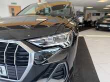 Audi Q3 1.5 TFSI CoD 35 S line SUV 5dr Petrol S Tronic Euro 6 (s/s) (150 ps) 