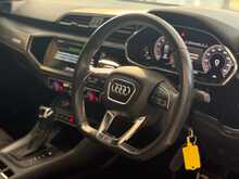 Audi Q3 1.5 TFSI CoD 35 S line SUV 5dr Petrol S Tronic Euro 6 (s/s) (150 ps) 