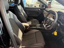 Audi Q3 1.5 TFSI CoD 35 S line SUV 5dr Petrol S Tronic Euro 6 (s/s) (150 ps) 