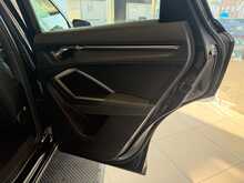 Audi Q3 1.5 TFSI CoD 35 S line SUV 5dr Petrol S Tronic Euro 6 (s/s) (150 ps) 