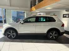 Volkswagen Tiguan 2.0 TDI SE Navigation SUV 5dr Diesel Manual Euro 6 (s/s) (150 ps) 